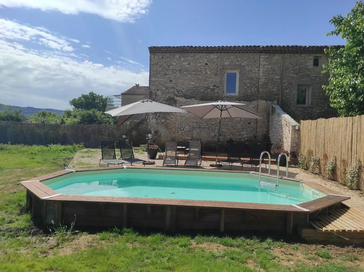 Entre blé et lavande Bonnieux France